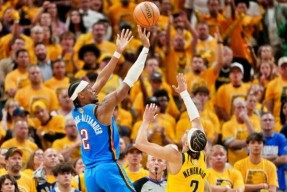 开云体育官方网页 - 西亚卡姆在美国队比赛中绝杀，势不可挡引发热议！