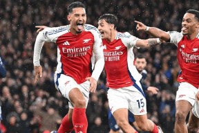  塔图姆连续十场比赛得分超过挺进下一轮，曼联挑战极限！